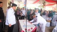 1000207150 Bupati BBS Melantik pejabat yang dilantik yakni Raden Effendi sebagai Penjabat (Pj) Kepala Desa Kasang Pudak, serta Aditia sebagai Kepala Desa Persiapan Kasang Kebon Dalam.